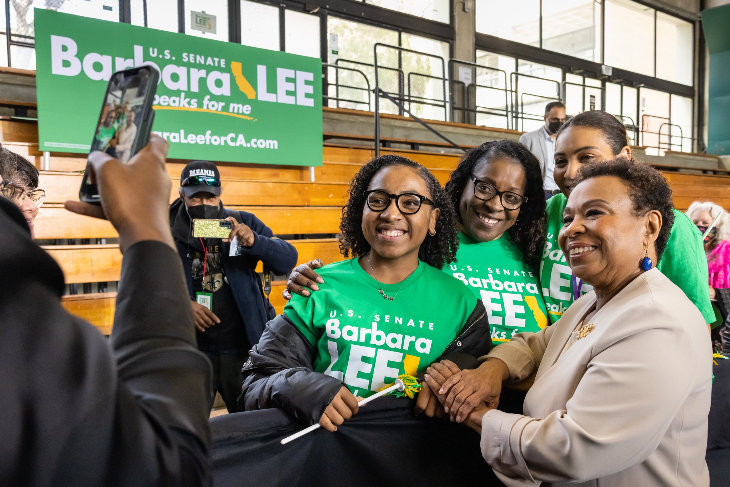 Barbara Lee takes photo with supporters